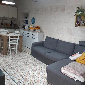 https://one-bedroom-qormi.hotelssaintjulians.com